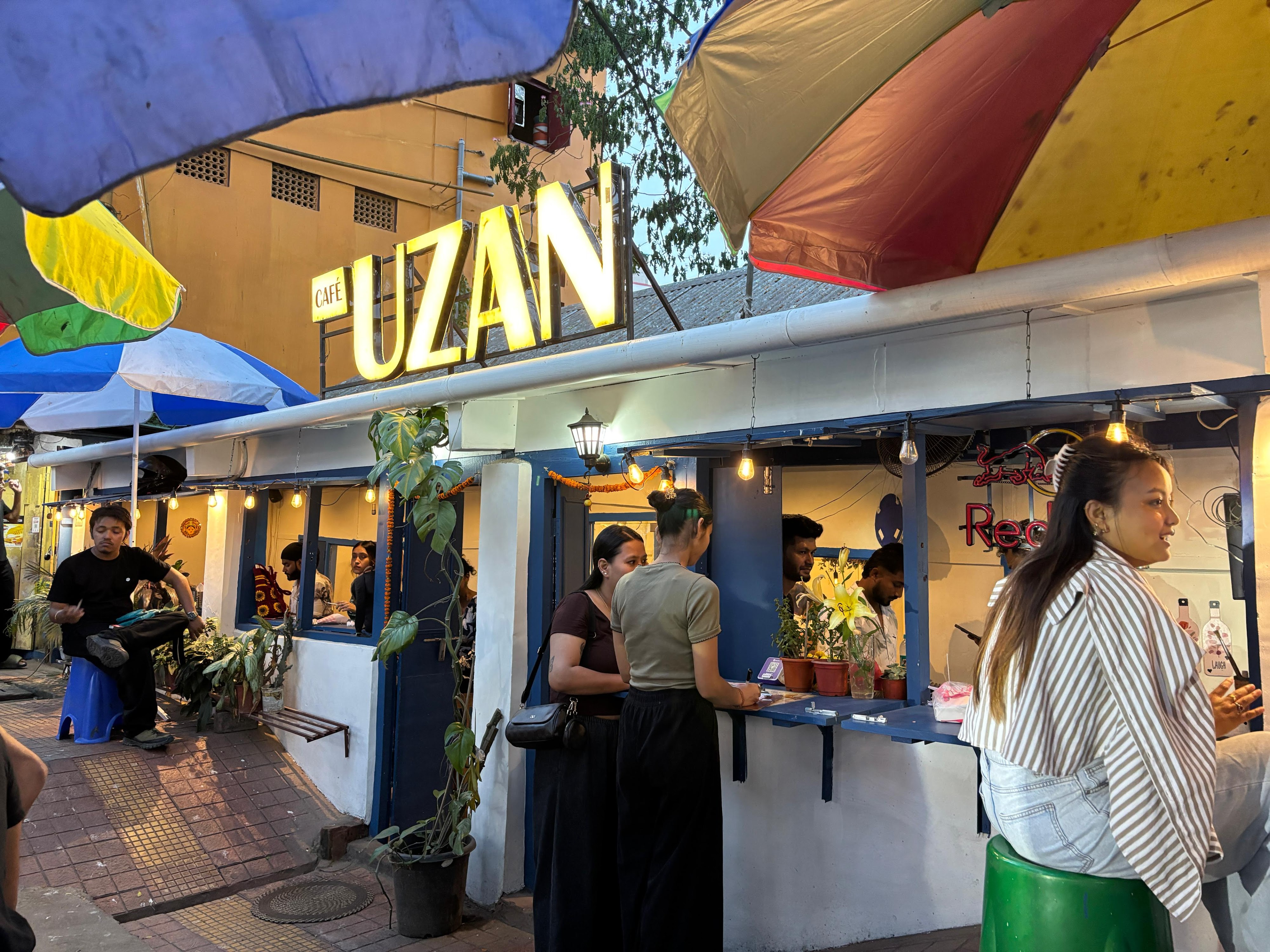 Cafe Uzan exterior